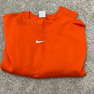 NIKE — Essential Collection Fleece Crew — NEVER WORN (no tags)